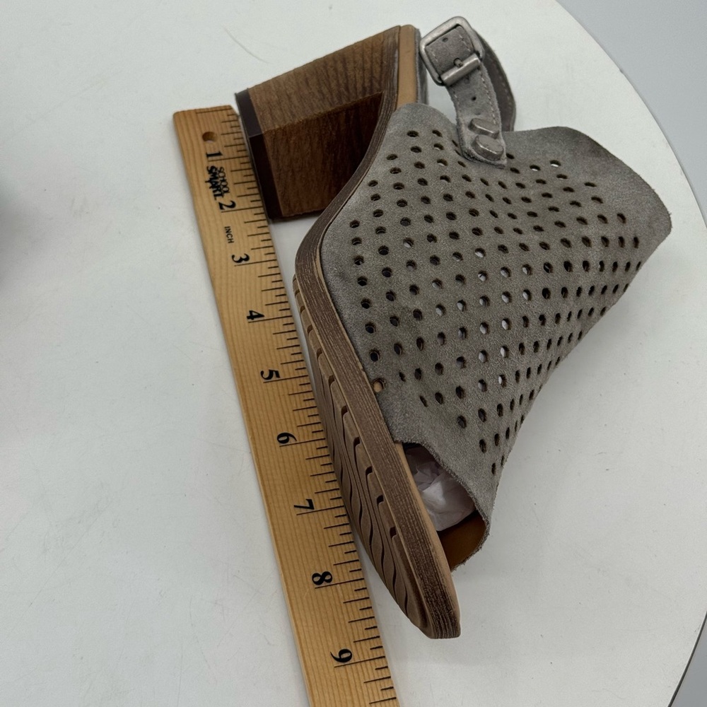 Sophia Milano Italy Grey Suede Perforated Slingback Block Heel Size Est 6-7 - Picture 3 of 13